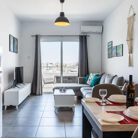 Solana 2-bedroom Lejlighed Larnaca